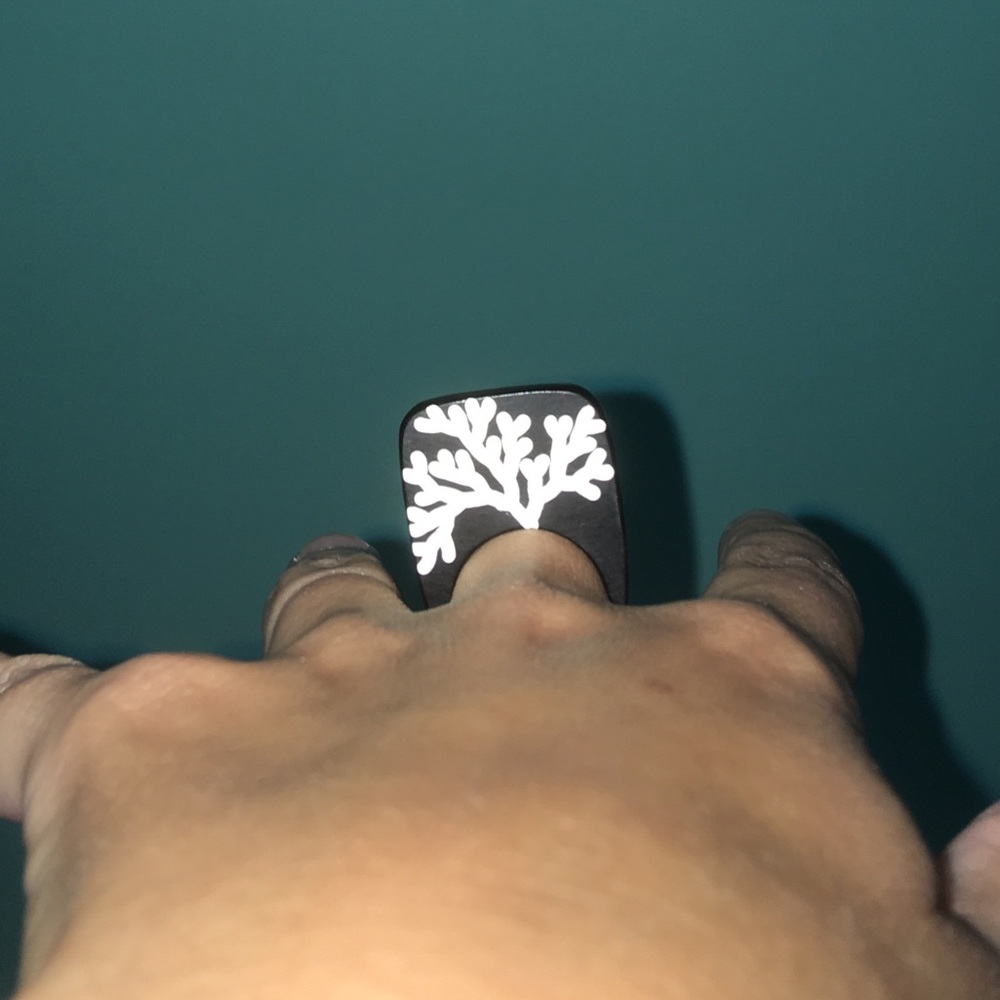 3D acrylic ring - Picture 3 of 3